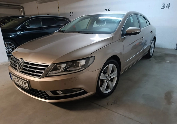 Volkswagen Passat cena 40900 przebieg: 230000, rok produkcji 2015 z Lubin małe 497